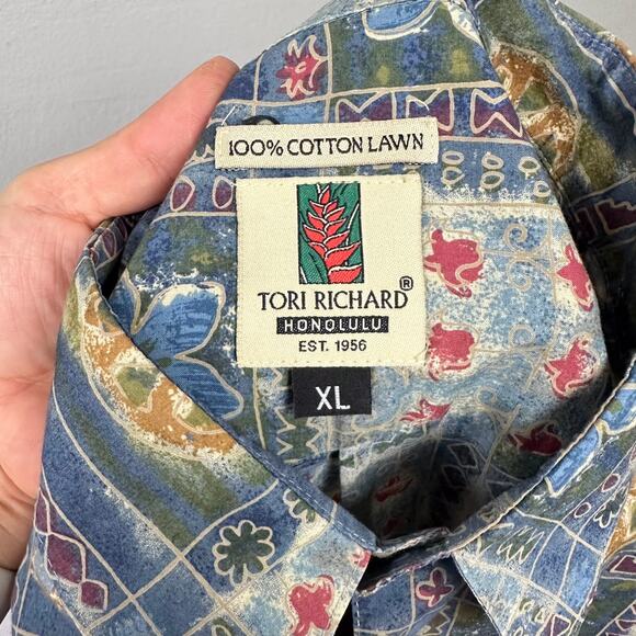 Vintage Tori Richard Hawaiian Print Button‎ Up Shirt Size XL Blue Floral Batik - Picture 2 of 10